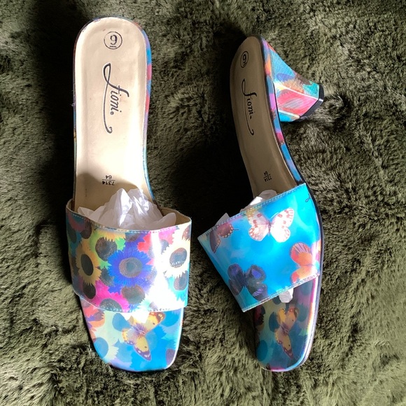 FIONI Clothing Shoes - Holographic Sandals